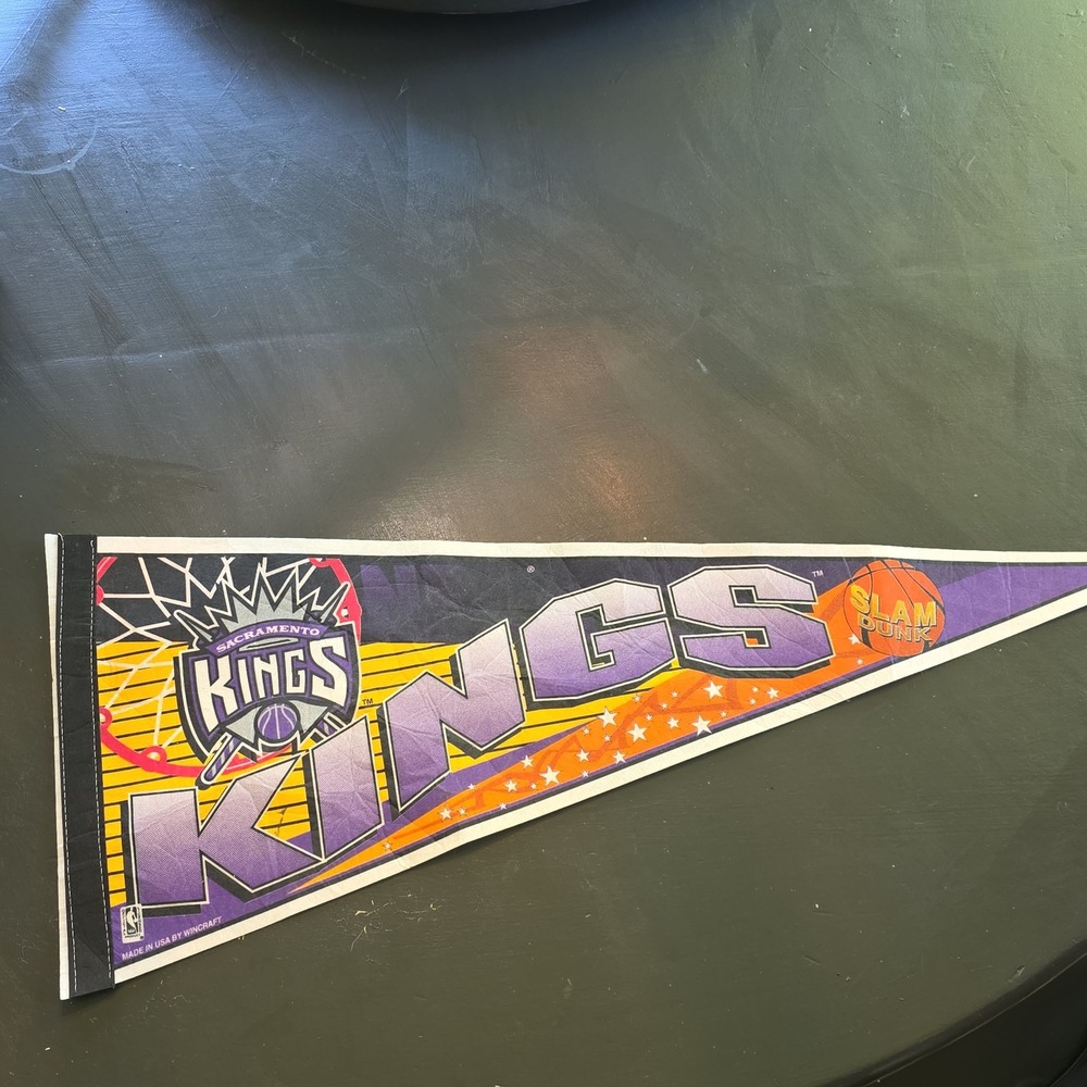 Sacramento Kings Wincraft NBA Slam Dunk Pennant Purple‎ Orange Vintage Style USA